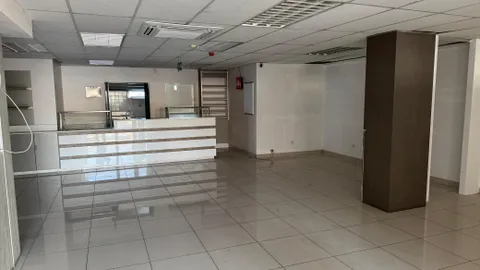 6 Saligna Street, Hughes Industrial 6515m² To Let (5)